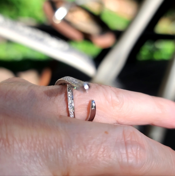 White sapphire and sterling silver ring - Picture 8 of 11